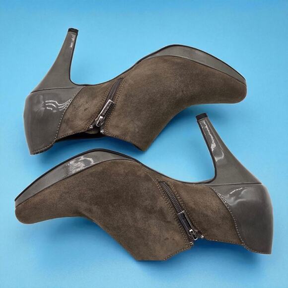 Bandolino Cardinal 11M "Gray" Suede Zippered Ankle Bootie Boots Shoes 3.5" heel - Picture 2 of 16